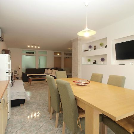 Apartments Slavka 1155 Pula Extérieur photo