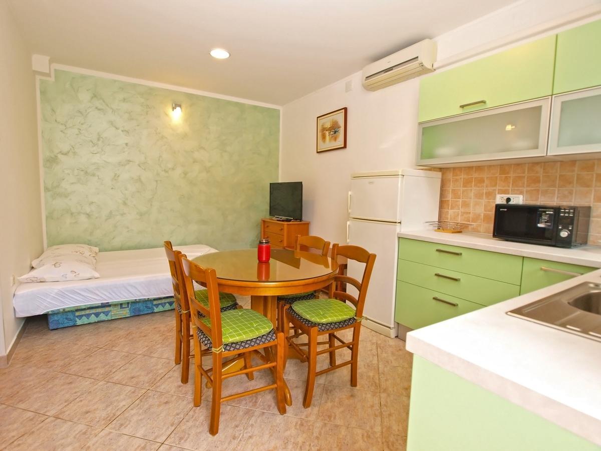 Apartments Slavka 1155 Pula Extérieur photo