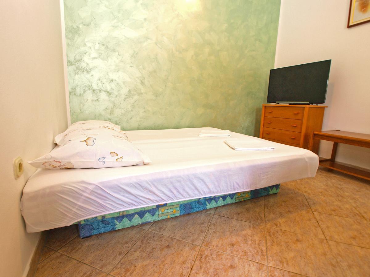 Apartments Slavka 1155 Pula Extérieur photo