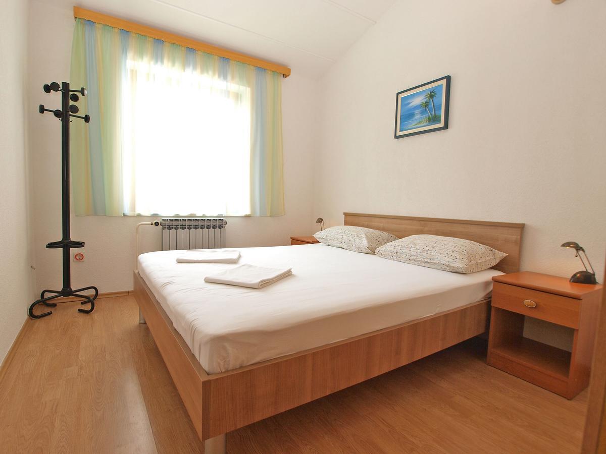 Apartments Slavka 1155 Pula Extérieur photo