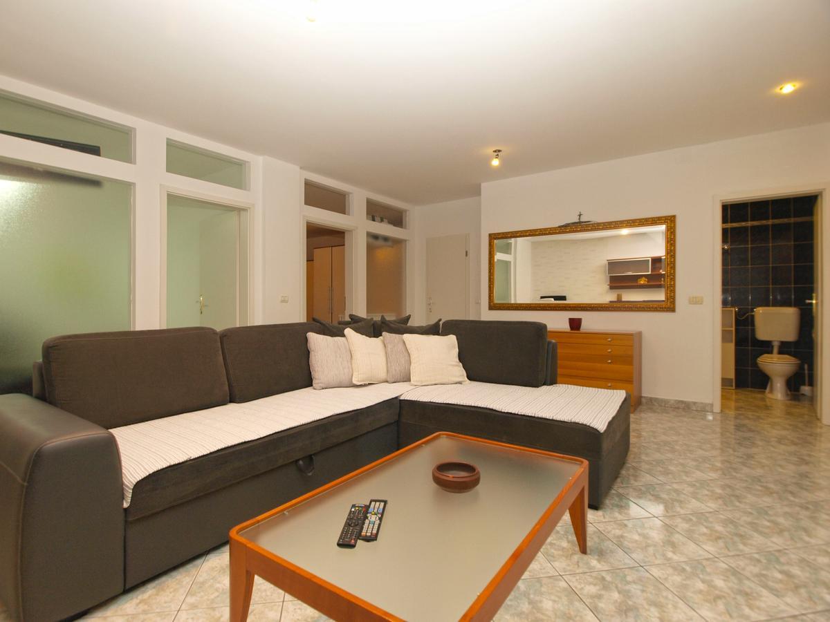 Apartments Slavka 1155 Pula Extérieur photo