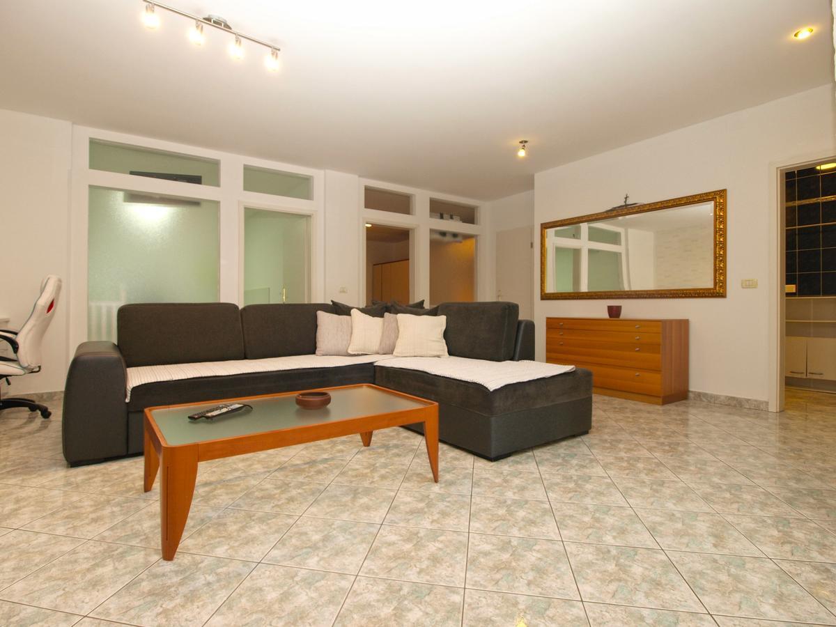 Apartments Slavka 1155 Pula Extérieur photo