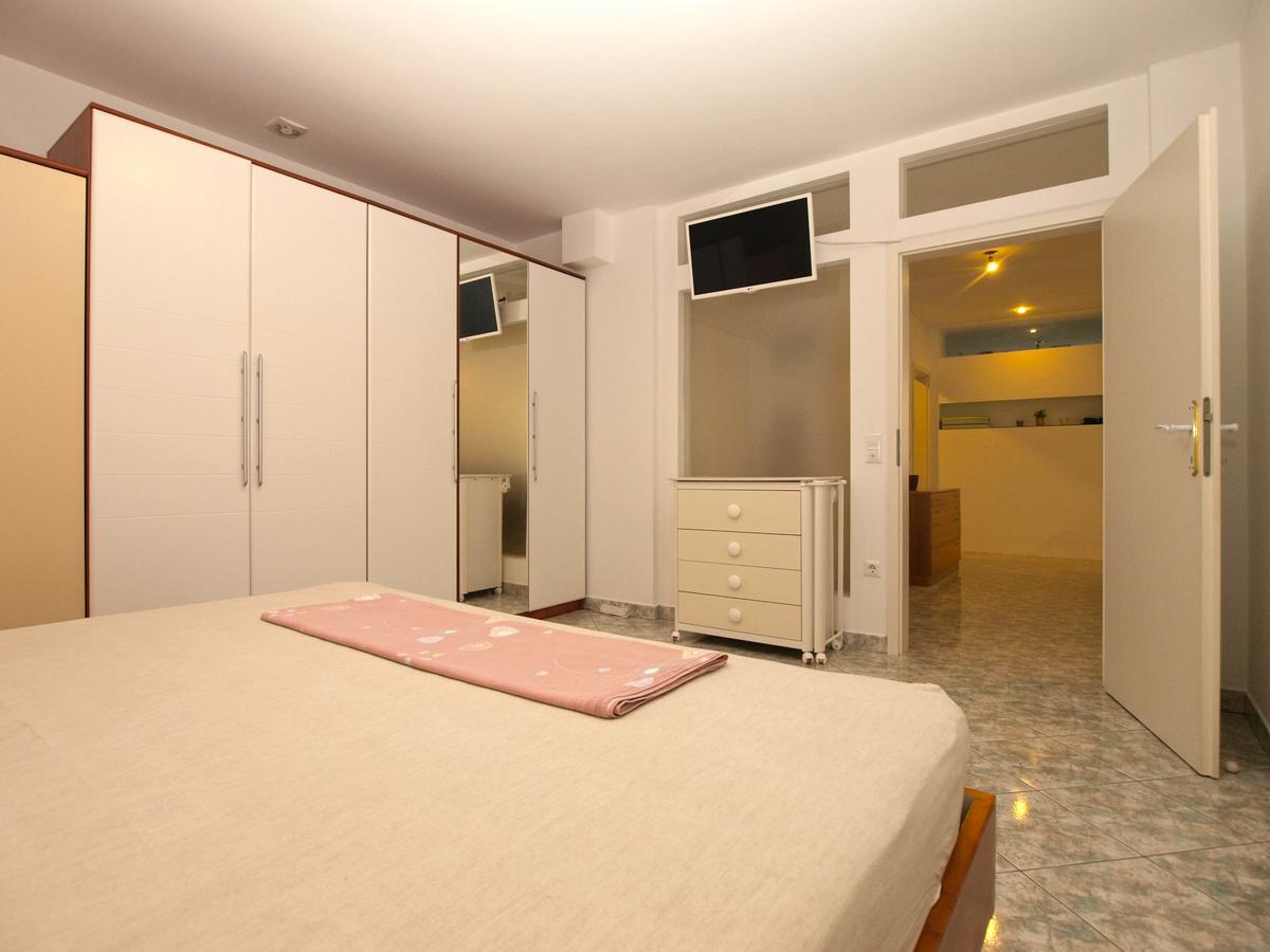 Apartments Slavka 1155 Pula Extérieur photo