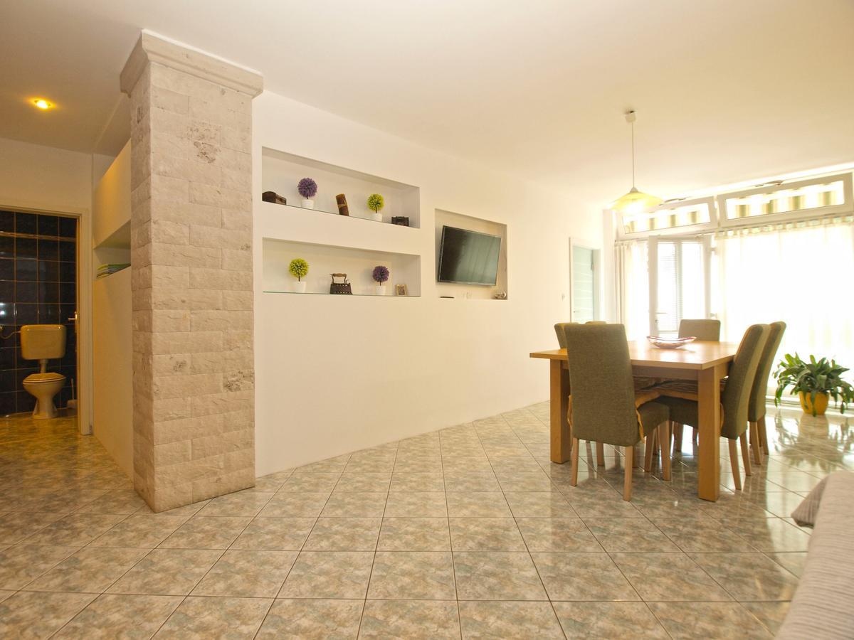 Apartments Slavka 1155 Pula Extérieur photo