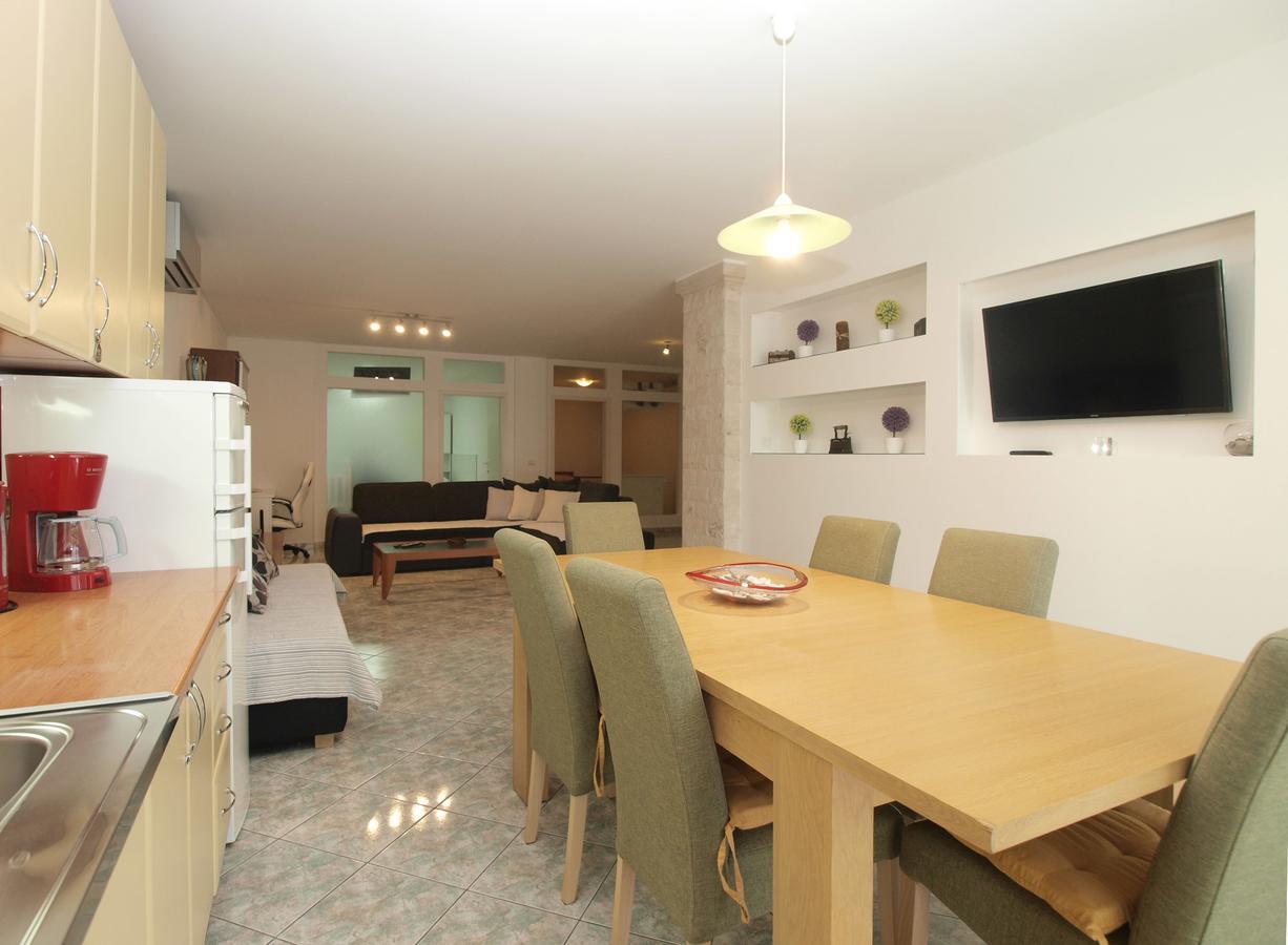 Apartments Slavka 1155 Pula Extérieur photo