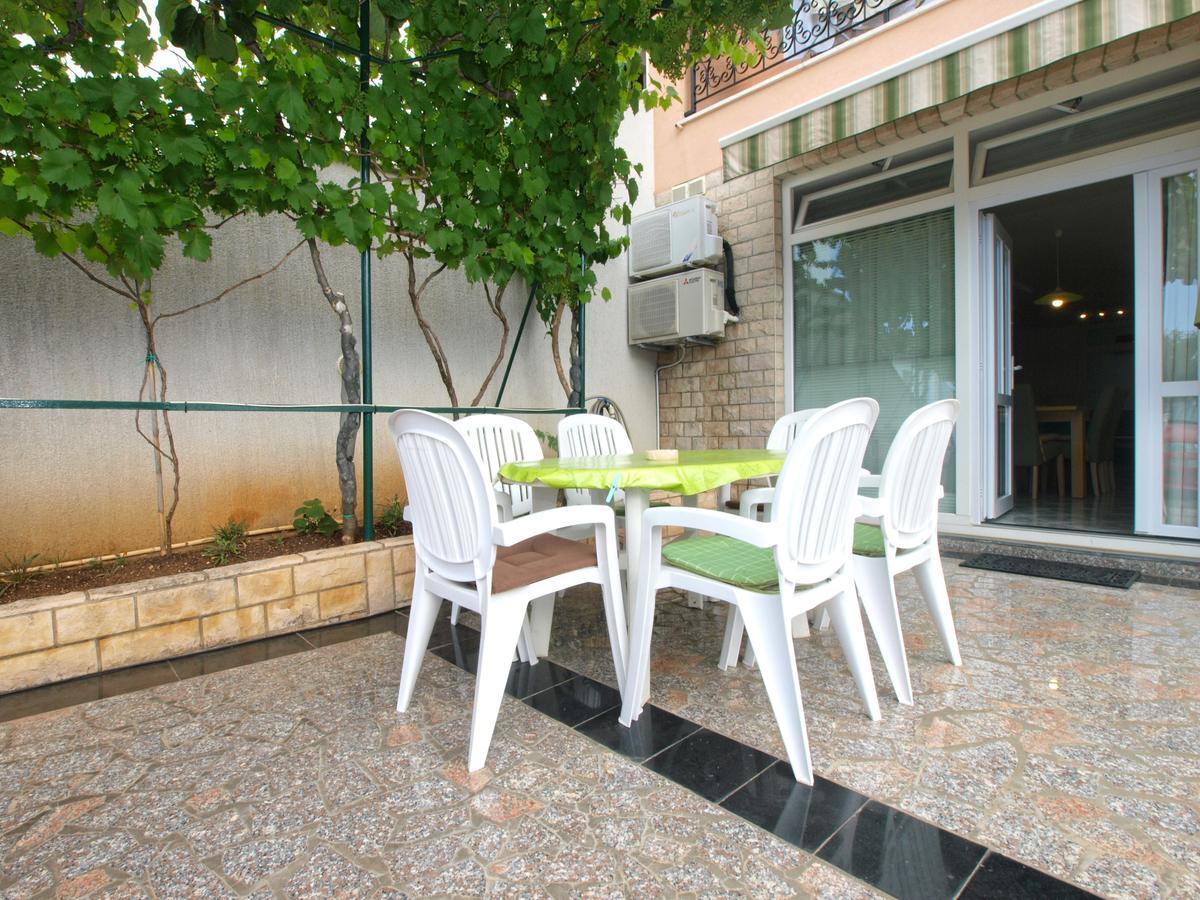 Apartments Slavka 1155 Pula Extérieur photo
