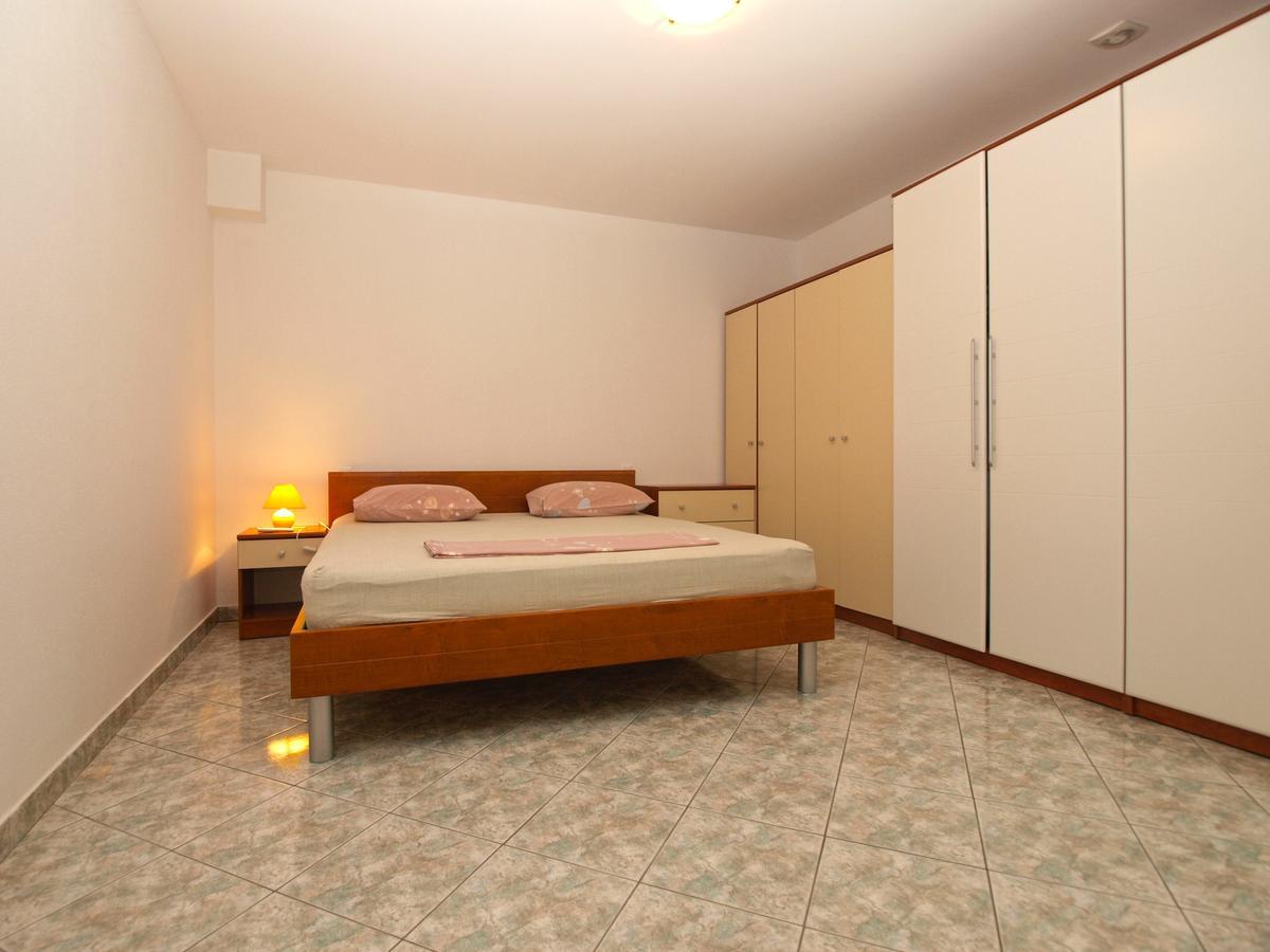Apartments Slavka 1155 Pula Extérieur photo