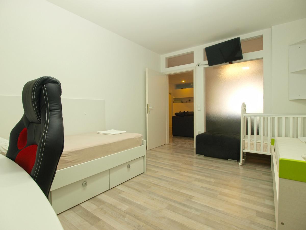 Apartments Slavka 1155 Pula Extérieur photo