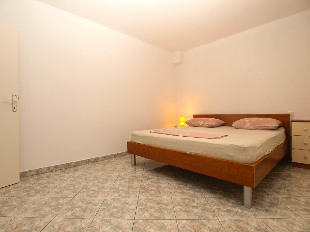 Apartments Slavka 1155 Pula Extérieur photo